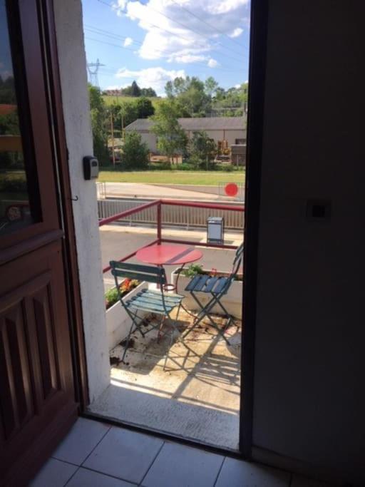 Le Depot Appartement Du Canal 80M2 A Champvert Exterior foto
